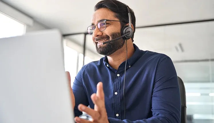 First Contact Resolution: How to Improve Your FCR Score While Maintaining Great CX